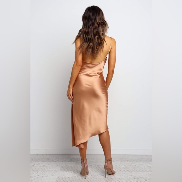 Petal & Pup NWOT Cyprus Dress in Gold; US Size 6/AU Size 10 - Picture 3 of 7